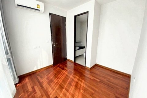 Condo in Bangkok, Thailand, 1 bedroom  № 106779 - photo 3