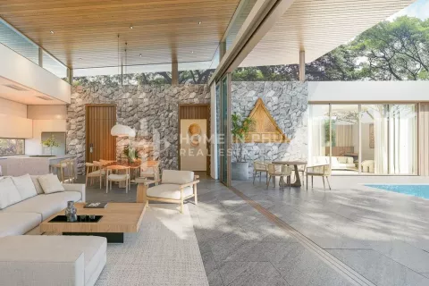 House in Phuket, Thailand 3 bedrooms № 131717 - photo 1