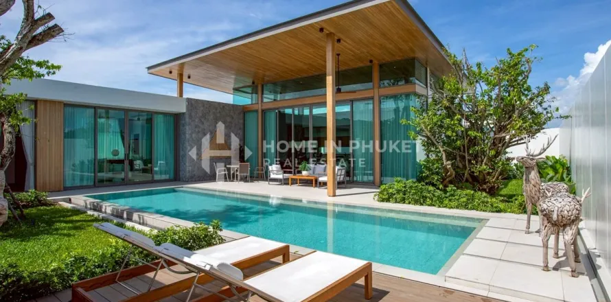 House in Phuket, Thailand 4 bedrooms № 131720