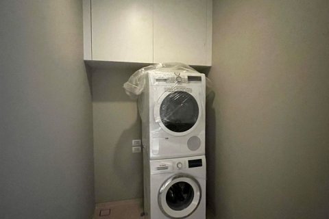 Condo in Pathum Wan, Bangkok, Thailand, 2 bedrooms  № 123772 - photo 5