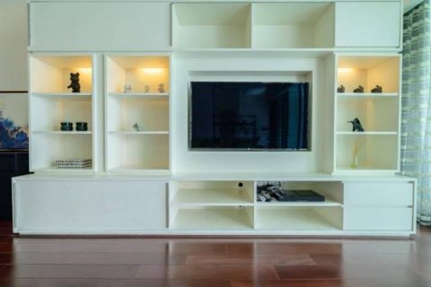 Condo in Watthana, Bangkok, Thailand, 2 bedrooms  № 123770 - photo 2