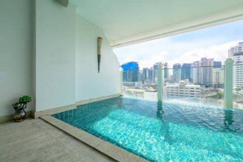 Condo in Watthana, Bangkok, Thailand, 2 bedrooms  № 123770 - photo 10