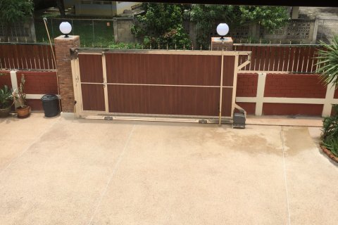 House in Chiang Kham, Thailand 3 bedrooms № 141889 - photo 9