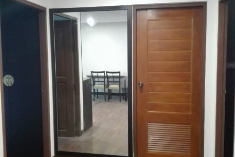 Condo in Watthana, Bangkok, Thailand, 2 bedrooms  № 123922 - photo 16