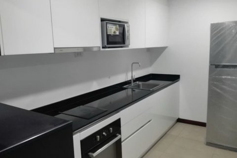 Condo in Watthana, Bangkok, Thailand, 2 bedrooms  № 123922 - photo 13