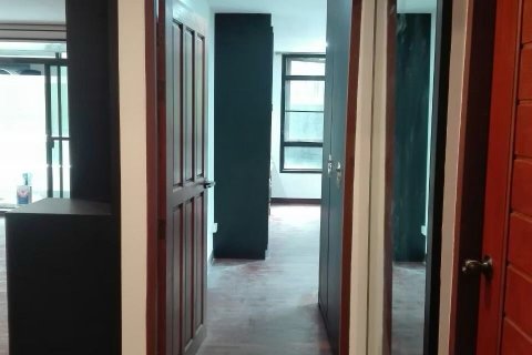 Condo in Watthana, Bangkok, Thailand, 2 bedrooms  № 123922 - photo 3