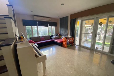 House in Prawet, Bangkok, Thailand 5 bedrooms № 123919 - photo 1
