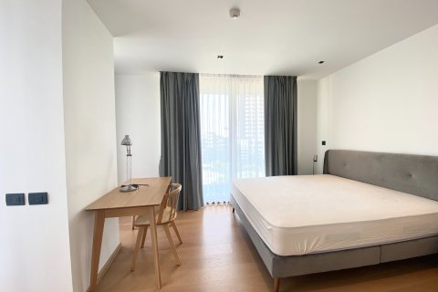 Condo in Watthana, Bangkok, Thailand, 2 bedrooms  № 123918 - photo 16
