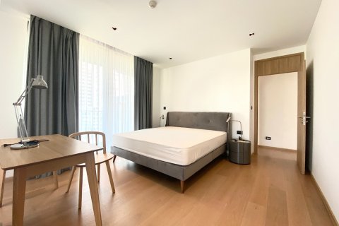 Condo in Watthana, Bangkok, Thailand, 2 bedrooms  № 123918 - photo 12