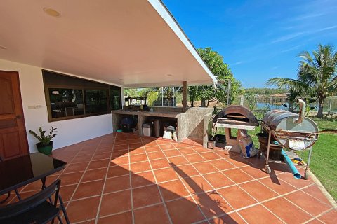 Дом в Хуа Хине, Таиланд с 5 спальнями  № 125128 - фото 10