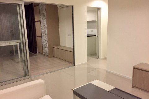 Кондоминиум с 1 спальней в Пхракханонге, Бангкок, Таиланд № 144115 - фото 1