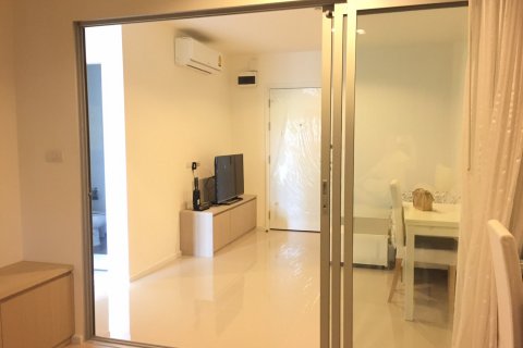 Кондоминиум с 1 спальней в Пхракханонге, Бангкок, Таиланд № 144115 - фото 2