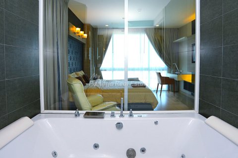 Condo in Bang Lamung, Thailand, 3 bedrooms  № 132228 - photo 13