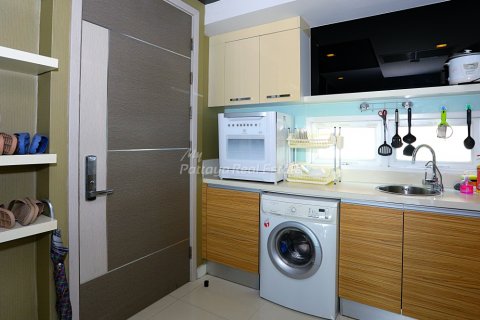 Condo in Bang Lamung, Thailand, 3 bedrooms  № 132228 - photo 2