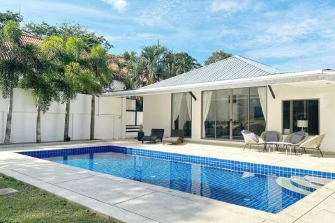 Вилла в Раваи, Таиланд с 3 спальнями  № 86053 - фото 1