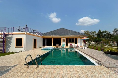 Вилла в Хуа Хине, Таиланд с 5 спальнями  № 86049 - фото 2