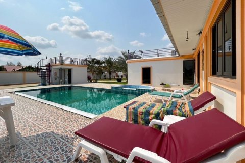 Вилла в Хуа Хине, Таиланд с 5 спальнями  № 86049 - фото 4