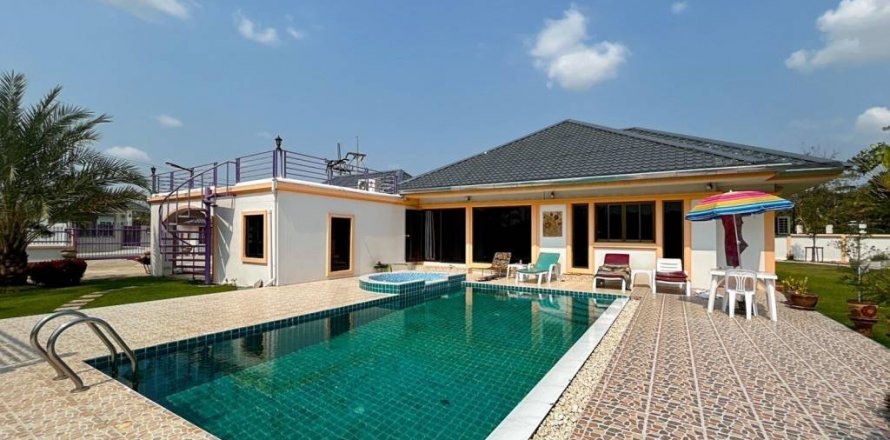 Вилла в Хуа Хине, Таиланд с 5 спальнями  № 86049