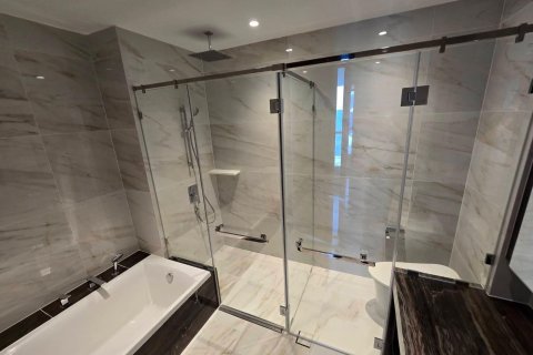 Кондоминиум с 3 спальнями в Сатхоне, Бангкок, Таиланд № 132236 - фото 4