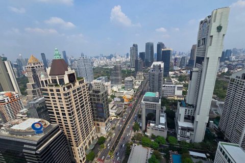 Кондоминиум с 3 спальнями в Сатхоне, Бангкок, Таиланд № 132236 - фото 2