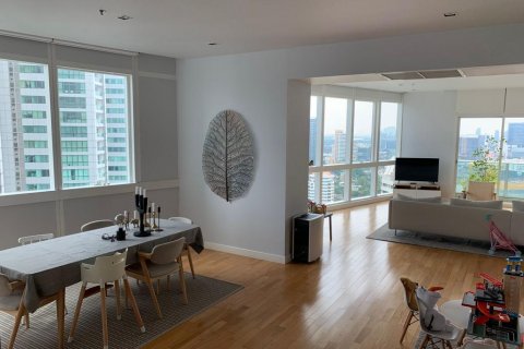 Кондоминиум с 3 спальнями в Клонг Тоэй, Бангкок, Таиланд № 132237 - фото 8