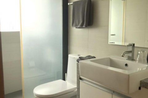 Кондоминиум с 3 спальнями в Клонг Тоэй, Бангкок, Таиланд № 132237 - фото 5