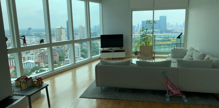 Кондоминиум с 3 спальнями в Клонг Тоэй, Бангкок, Таиланд № 132237