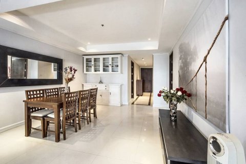 Condo in Bangkok, Thailand, 2 bedrooms  № 86670 - photo 3