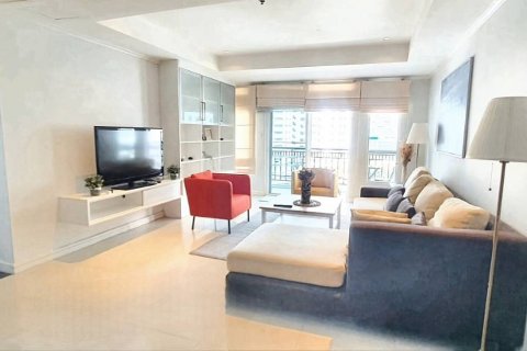 Condo in Bangkok, Thailand, 2 bedrooms  № 86670 - photo 2