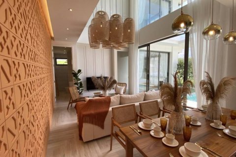 Villa in Bang Tao, Thailand 5 bedrooms № 85948 - photo 2