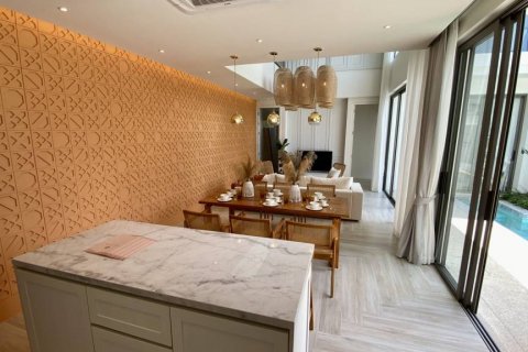 Villa in Bang Tao, Thailand 5 bedrooms № 85948 - photo 3
