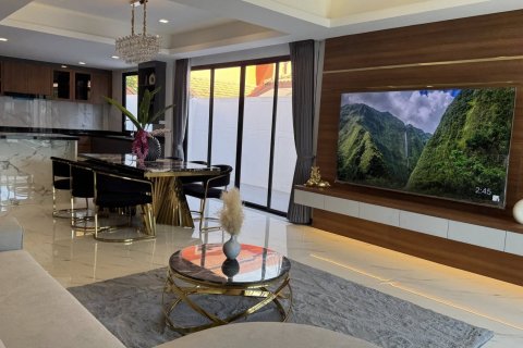 Дом в Паттайе, Таиланд с 6 спальнями  № 125063 - фото 26