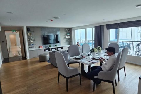 Кондоминиум с 3 спальнями в Клонг Тоэй, Бангкок, Таиланд № 123714 - фото 1