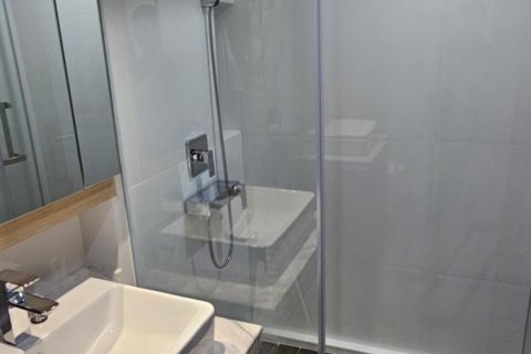 Condo in Watthana, Bangkok, Thailand, 2 bedrooms  № 123716 - photo 7