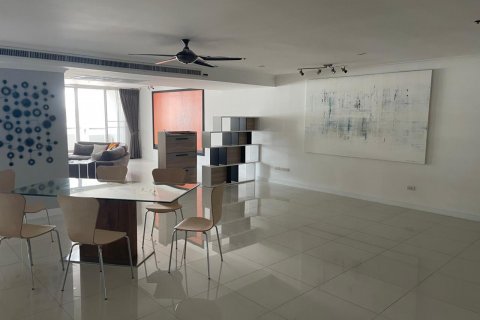 Кондоминиум с 3 спальнями в Ваттхане, Бангкок, Таиланд № 123718 - фото 15