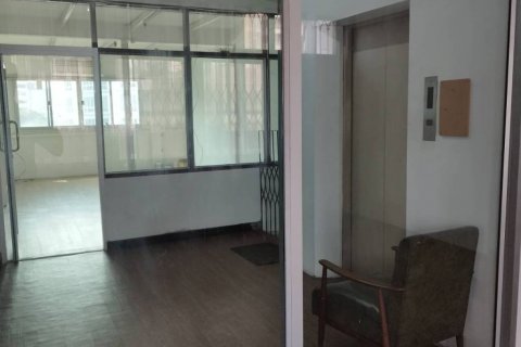 Shop in Bangkok, Thailand 840 sq.m. № 86610 - photo 7