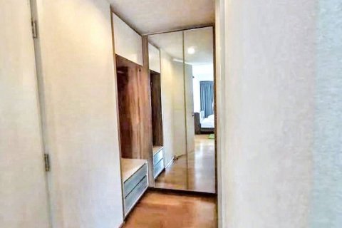 Condo in Bangkok, Thailand, 2 bedrooms № 119629 - photo 7
