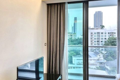 Condo in Bangkok, Thailand, 1 bedroom  № 119625 - photo 2