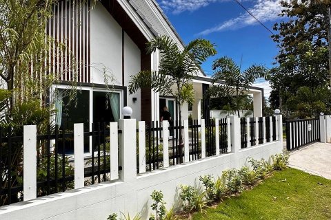 Villa in Pattaya, Thailand 3 bedrooms № 123302 - photo 3