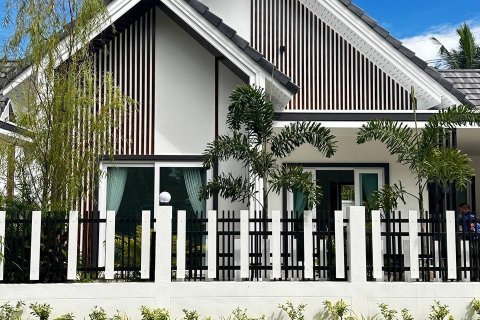 Villa in Pattaya, Thailand 3 bedrooms № 123302 - photo 1