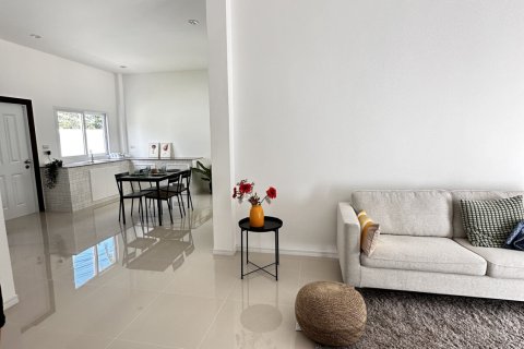 Villa in Pattaya, Thailand 3 bedrooms № 123302 - photo 13