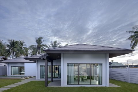 Chalet de 3 dormitorios en Pattaya, Tailandia № 123301