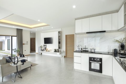 Villa in Pattaya, Thailand 3 bedrooms № 123301 - photo 9