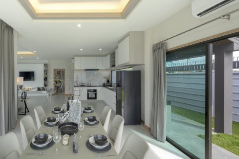 Villa in Pattaya, Thailand 3 bedrooms № 123301 - photo 14