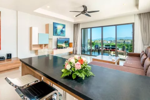 Condo in Phuket, Thailand, 1 bedroom № 131196 - photo 1