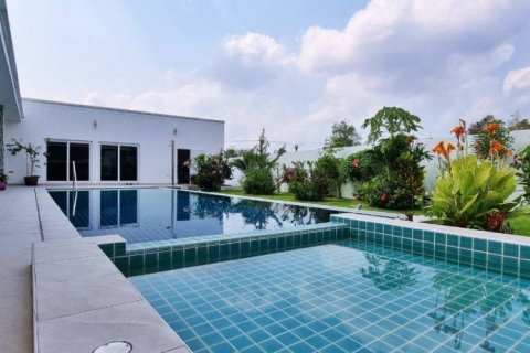 Villa in Pattaya, Thailand 3 bedrooms № 86083 - photo 4