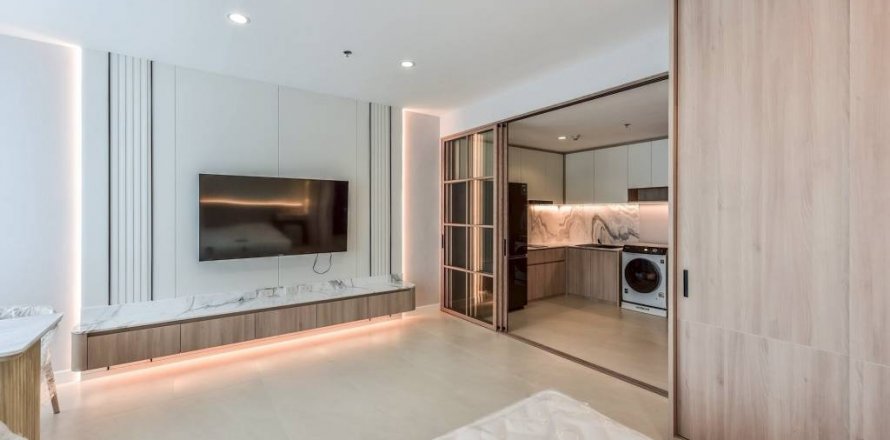 Studio in the Condo in Bangkok, Thailand  № 132460