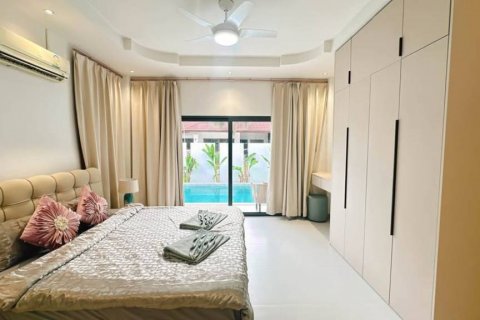 Villa in Bang Tao, Thailand 3 bedrooms № 125773 - photo 10