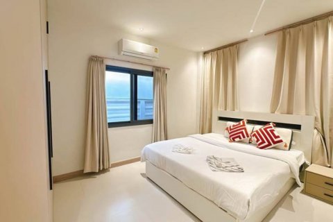 Villa in Bang Tao, Thailand 3 bedrooms № 125773 - photo 8