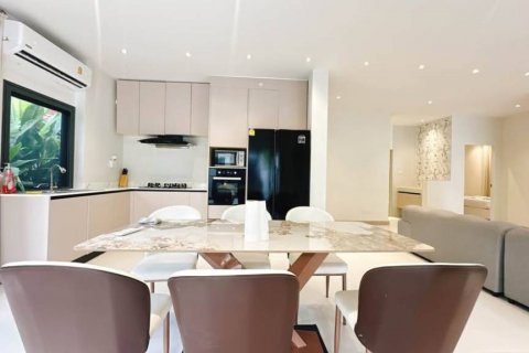 Villa in Bang Tao, Thailand 3 bedrooms № 125773 - photo 6